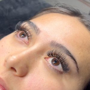 Volume lashes after